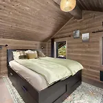 Saga 6p With Sauna Hot Tub Water View Station touristique *