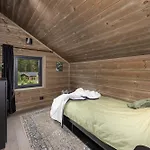 Saga 6p With Sauna Hot Tub Water View Θέρετρο Vradal