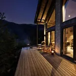 Station touristique Saga 6p With Sauna Hot Tub Water View *