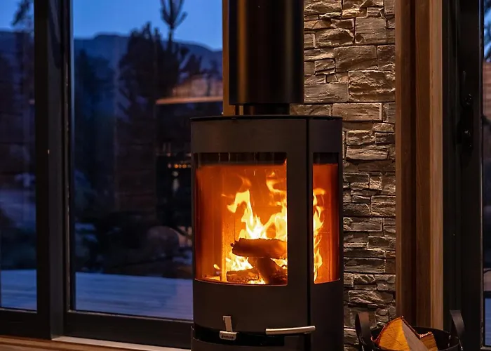 Resort Saga 6p With Sauna Hot Tub Water View Vradal