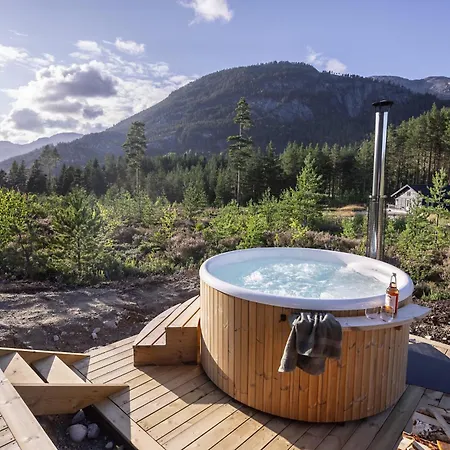Saga 6p With Sauna Hot Tub Water View אתר נופש